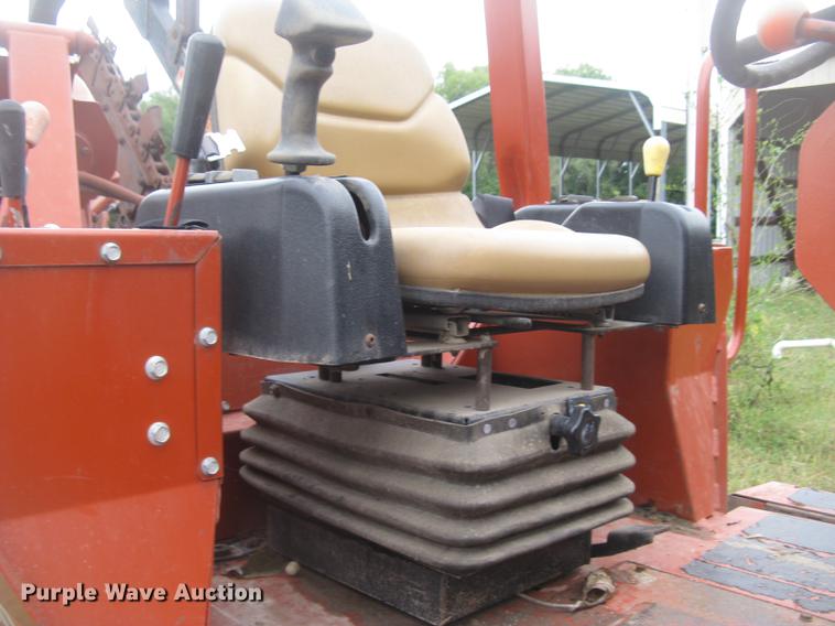image for item DC2468 1998 Ditch Witch 7020 trencher