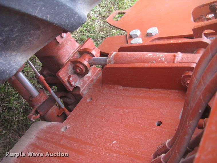 image for item DC2468 1998 Ditch Witch 7020 trencher
