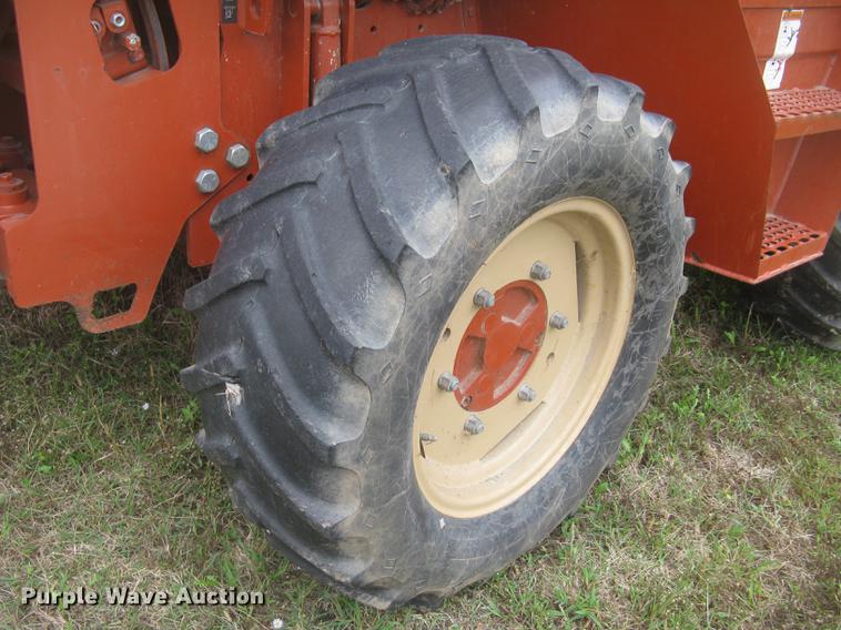 image for item DC2468 1998 Ditch Witch 7020 trencher