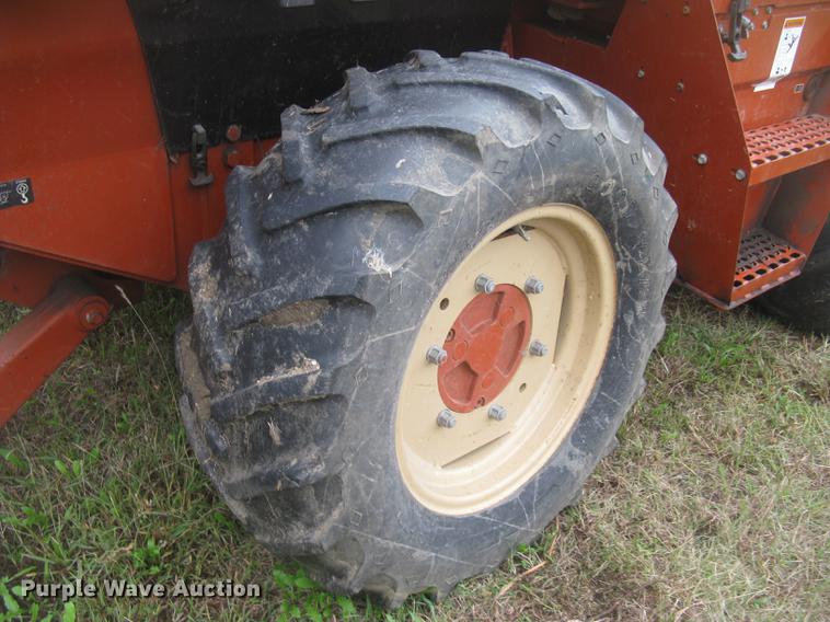 image for item DC2468 1998 Ditch Witch 7020 trencher