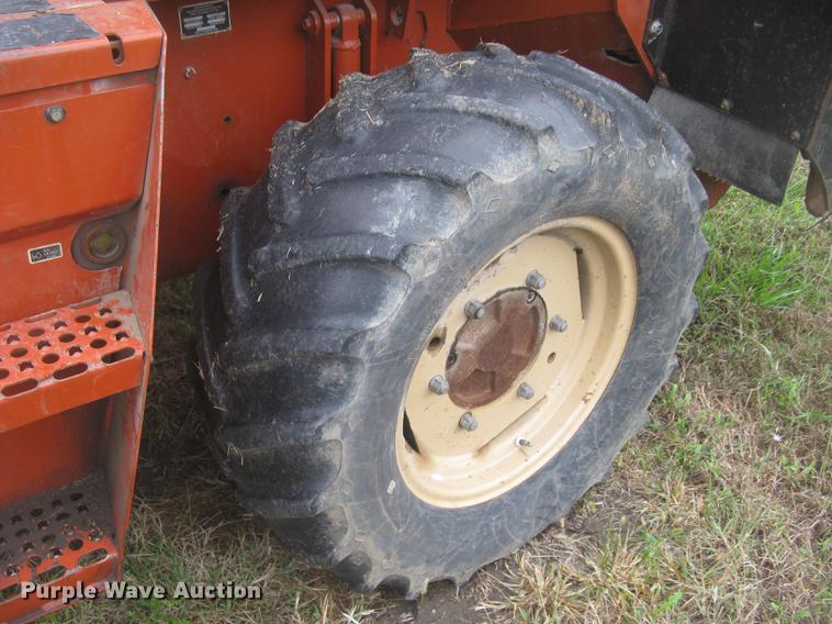 image for item DC2468 1998 Ditch Witch 7020 trencher