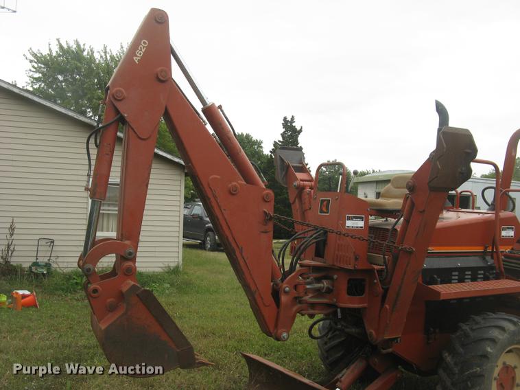 image for item DC2468 1998 Ditch Witch 7020 trencher