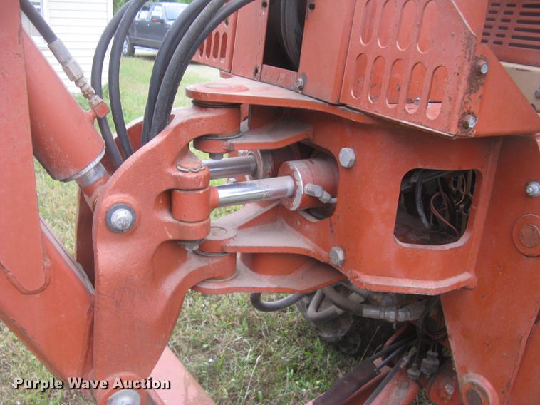 image for item DC2468 1998 Ditch Witch 7020 trencher