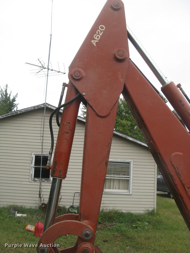 image for item DC2468 1998 Ditch Witch 7020 trencher