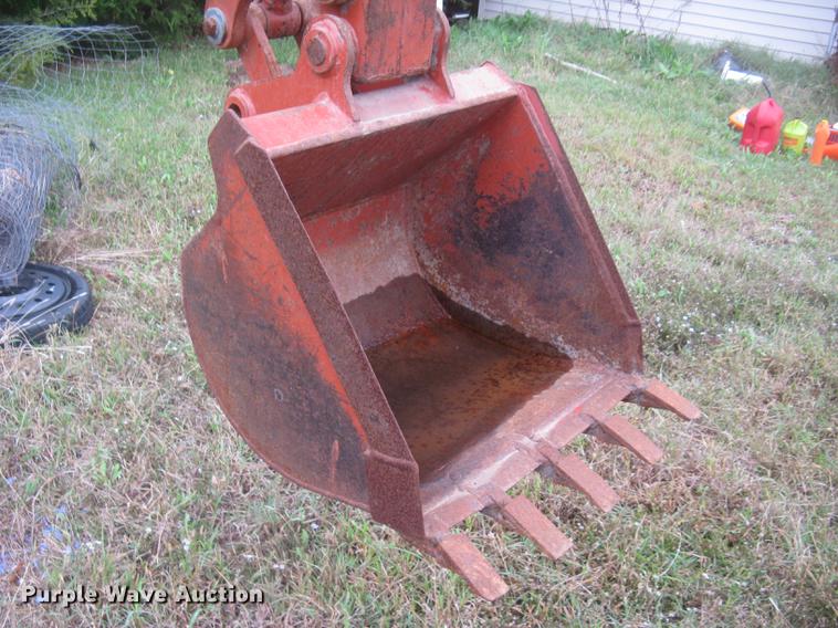 image for item DC2468 1998 Ditch Witch 7020 trencher