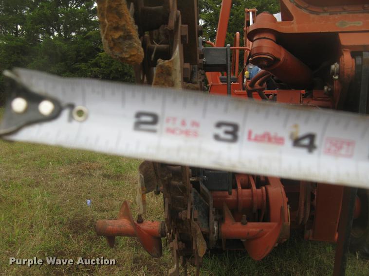 image for item DC2468 1998 Ditch Witch 7020 trencher