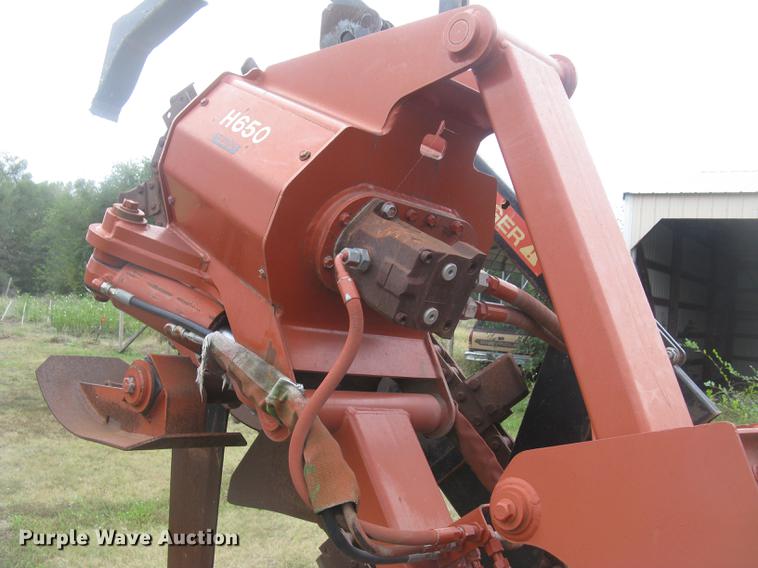 image for item DC2468 1998 Ditch Witch 7020 trencher