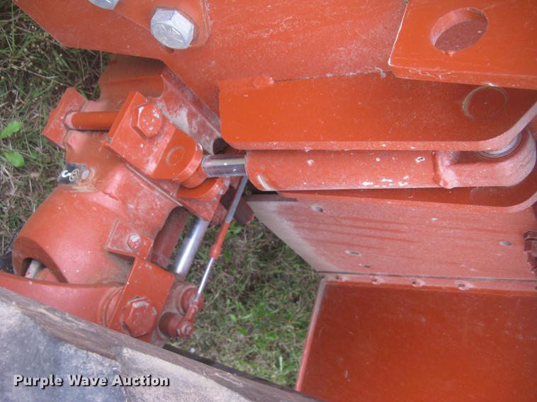image for item DC2468 1998 Ditch Witch 7020 trencher