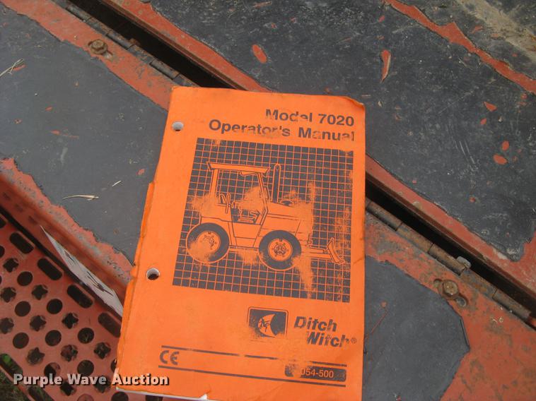 image for item DC2468 1998 Ditch Witch 7020 trencher