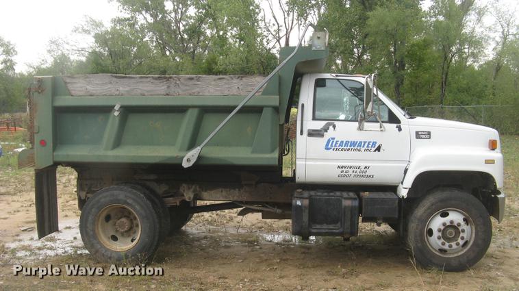 image for item DC2469 2000 GMC C7500 dump truck