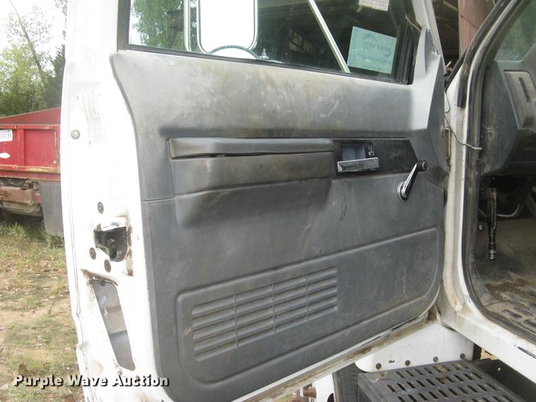 image for item DC2469 2000 GMC C7500 dump truck