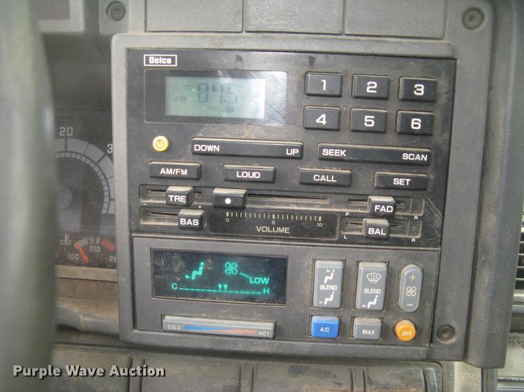 image for item DC2469 2000 GMC C7500 dump truck