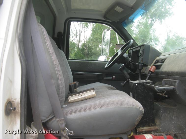 image for item DC2469 2000 GMC C7500 dump truck