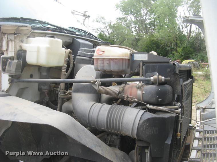 image for item DC2469 2000 GMC C7500 dump truck