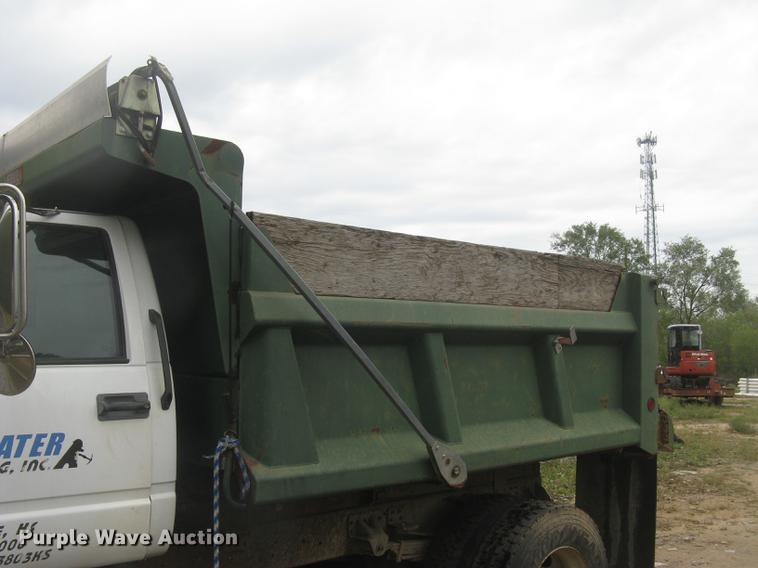 image for item DC2469 2000 GMC C7500 dump truck
