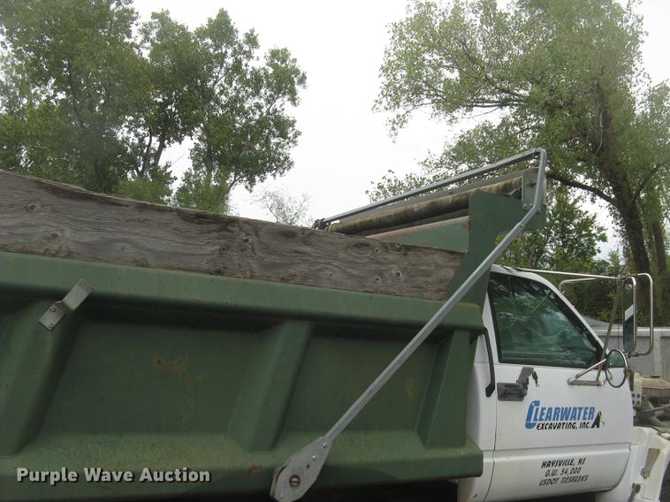 image for item DC2469 2000 GMC C7500 dump truck