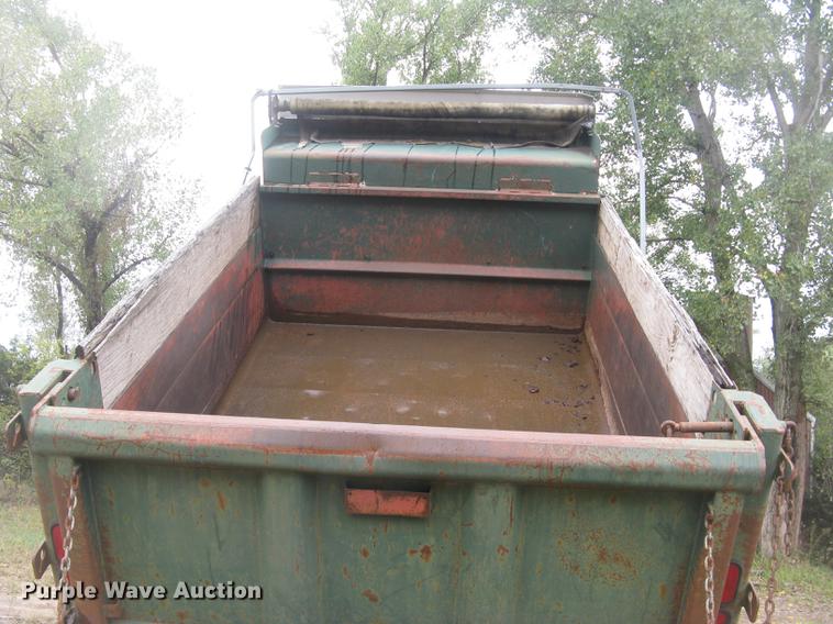 image for item DC2469 2000 GMC C7500 dump truck