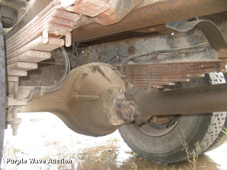 image for item DC2469 2000 GMC C7500 dump truck