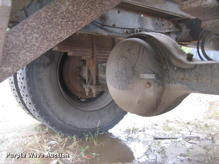 image for item DC2469 2000 GMC C7500 dump truck