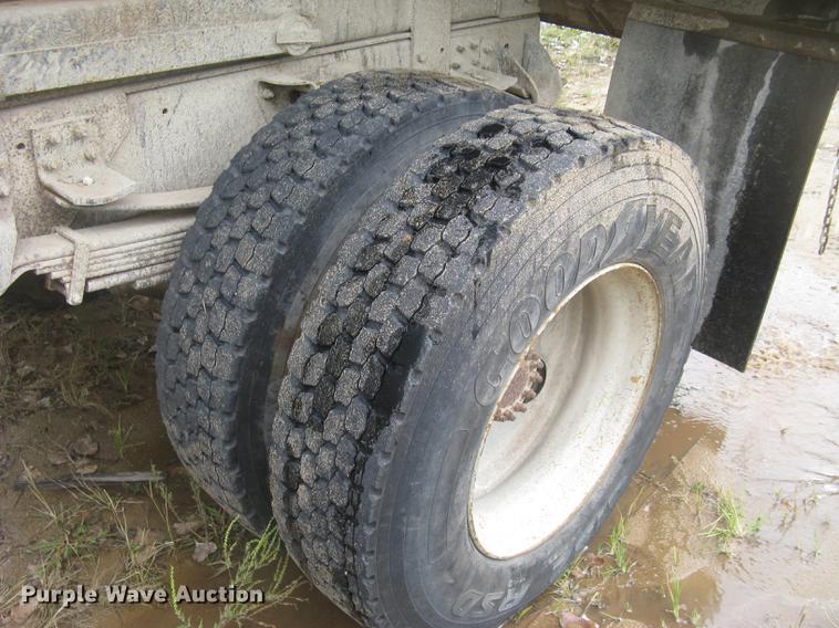 image for item DC2469 2000 GMC C7500 dump truck