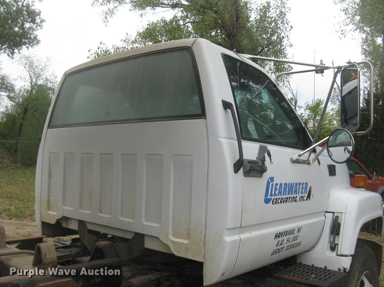 image for item DC2469 2000 GMC C7500 dump truck