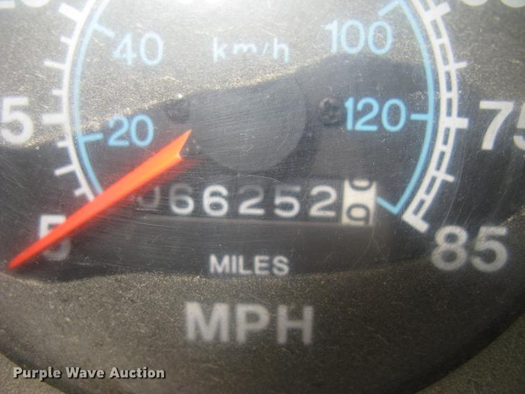 image for item DC2470 1989 International 2375 semi truck