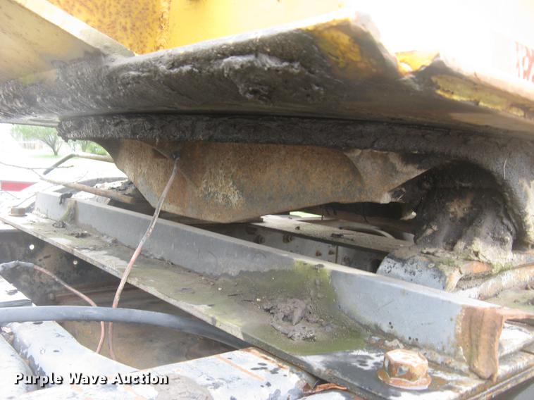 image for item DC2470 1989 International 2375 semi truck