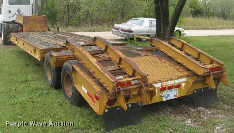 image for item DC2471 1982 Eager Beaver lowboy equipment trailer