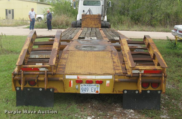 image for item DC2471 1982 Eager Beaver lowboy equipment trailer