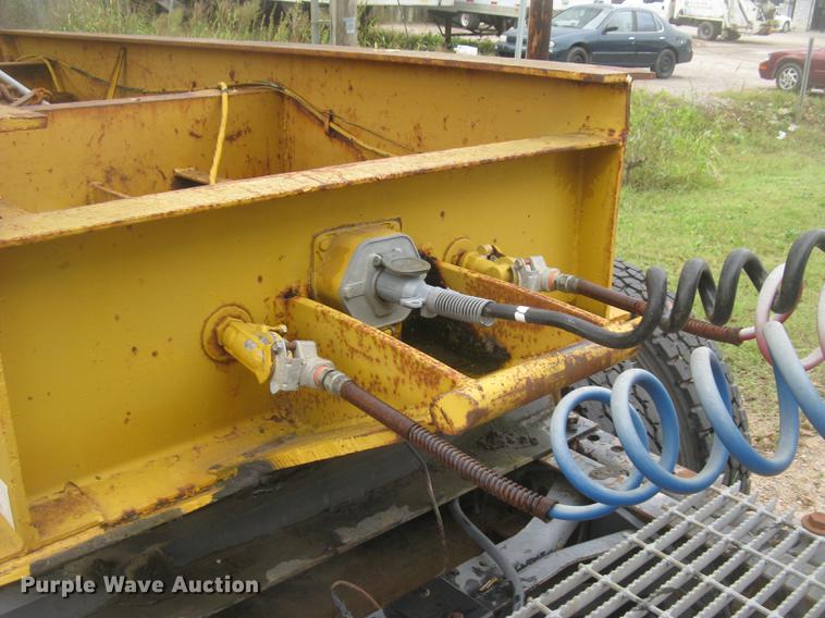 image for item DC2471 1982 Eager Beaver lowboy equipment trailer