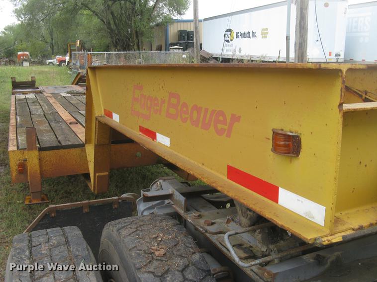 image for item DC2471 1982 Eager Beaver lowboy equipment trailer
