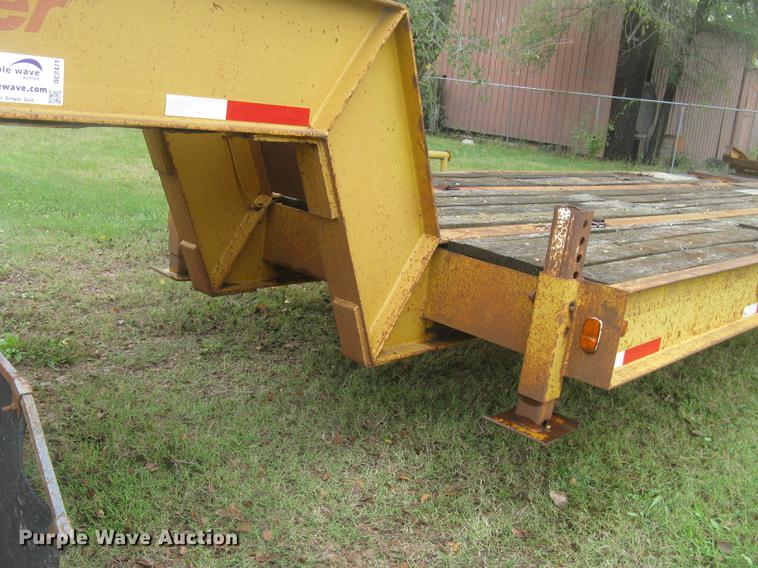image for item DC2471 1982 Eager Beaver lowboy equipment trailer