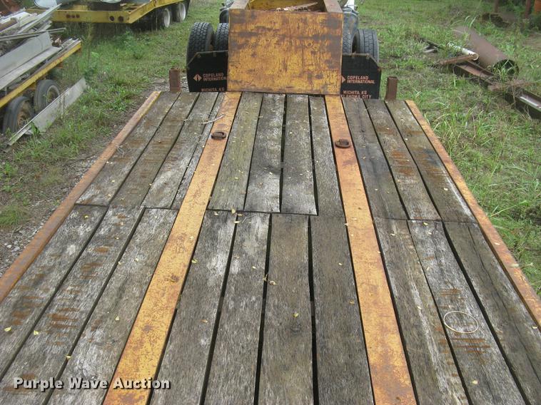 image for item DC2471 1982 Eager Beaver lowboy equipment trailer