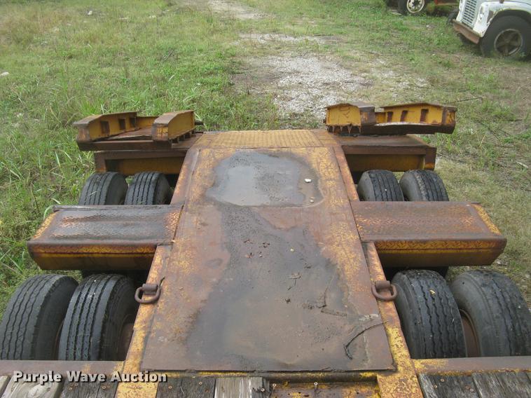 image for item DC2471 1982 Eager Beaver lowboy equipment trailer