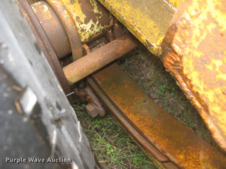 image for item DC2471 1982 Eager Beaver lowboy equipment trailer