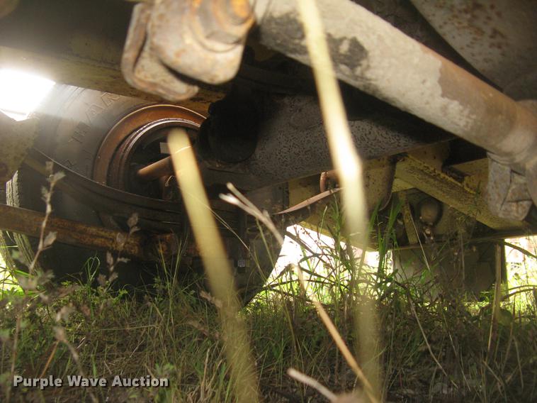 image for item DC2471 1982 Eager Beaver lowboy equipment trailer