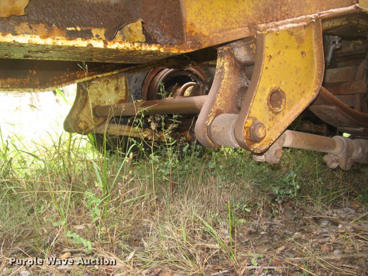 image for item DC2471 1982 Eager Beaver lowboy equipment trailer