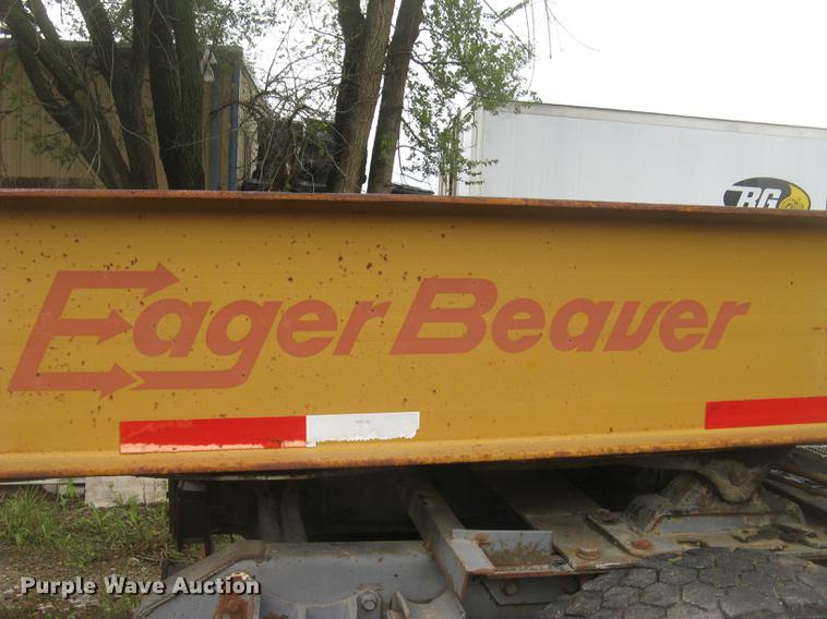 image for item DC2471 1982 Eager Beaver lowboy equipment trailer
