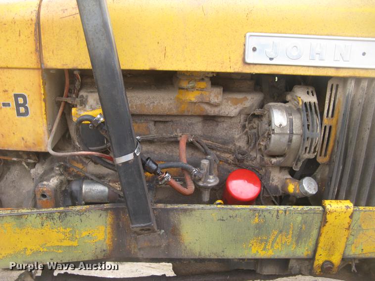 image for item DC2472 1975 John Deere 480B forklift