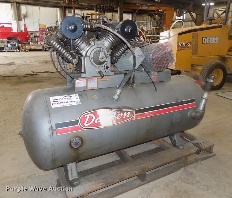 image for item DC4778 1988 Dayton 3Z968 air compressor