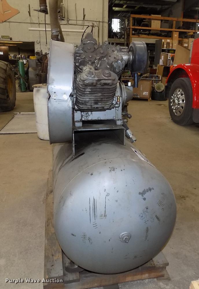 image for item DC4778 1988 Dayton 3Z968 air compressor