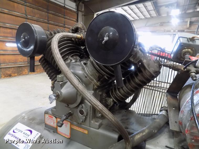 image for item DC4778 1988 Dayton 3Z968 air compressor