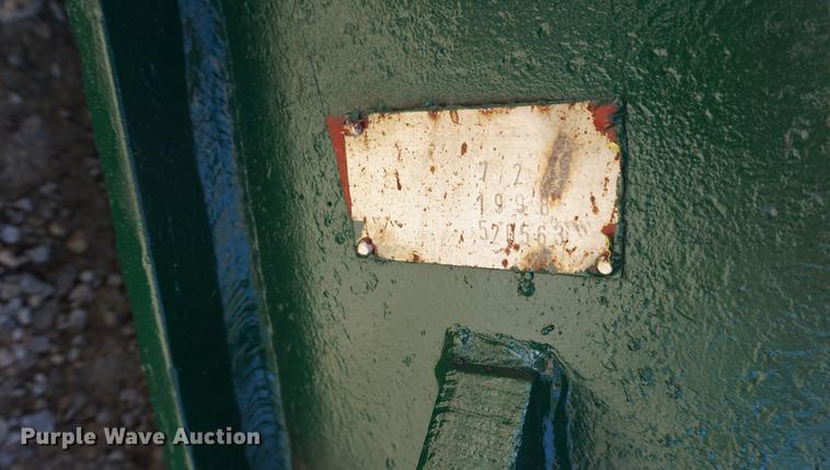 image for item DC5256 1998 Rock Ram 772 hydraulic breaker