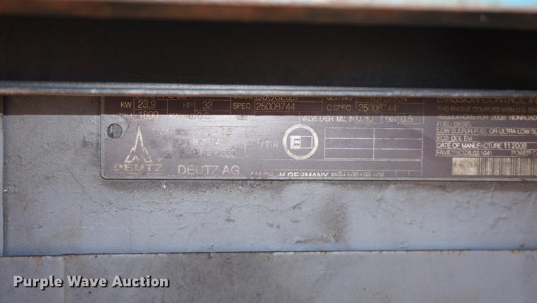 image for item DC5257 Miller Big Blue 400D welder/generator