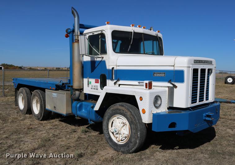 image for item DD0020 1978 International F5070 tow truck