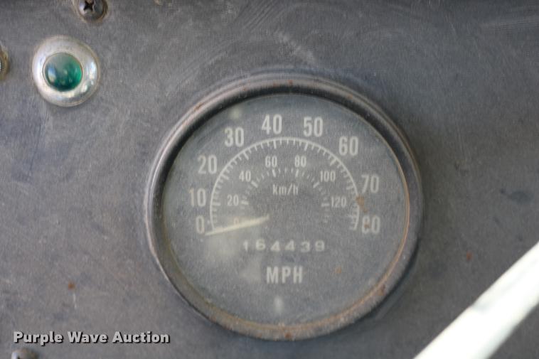 image for item DD0020 1978 International F5070 tow truck