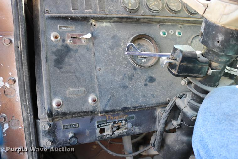 image for item DD0020 1978 International F5070 tow truck