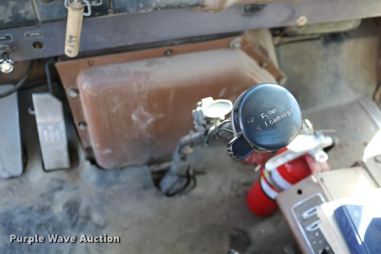 image for item DD0020 1978 International F5070 tow truck