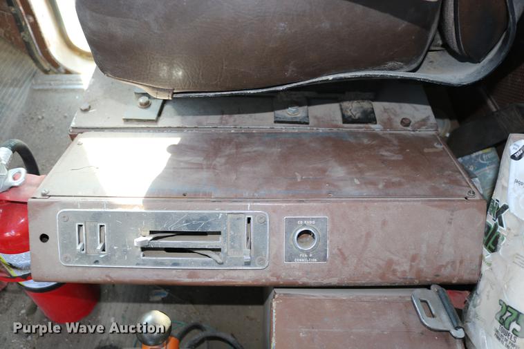 image for item DD0020 1978 International F5070 tow truck