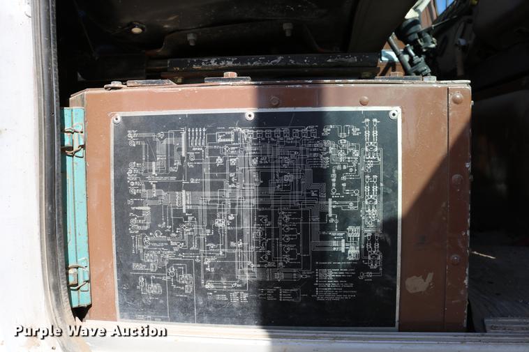 image for item DD0020 1978 International F5070 tow truck